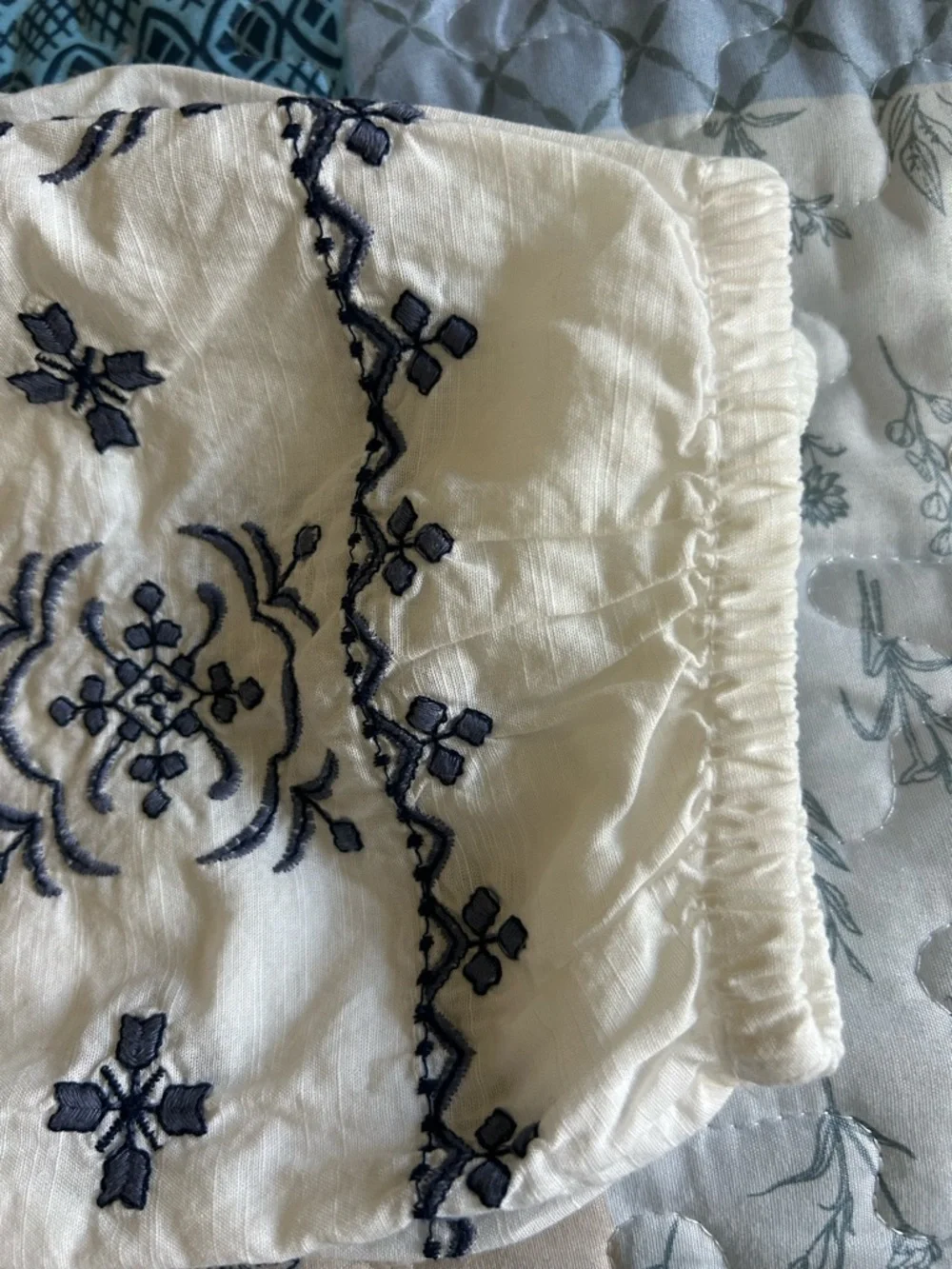 Croft & Barrow - White Embroidered Cotton Top - Picture 8 of 9